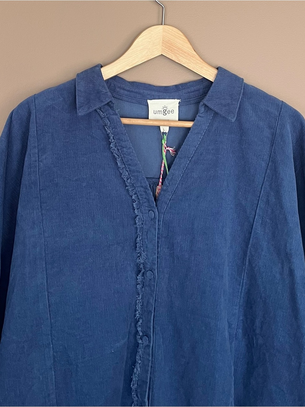 {Umgee} Corduroy Tunic Top Relaxed Fit with Peplum Hem in Blue - Large - NWT - Picture 2 of 10
